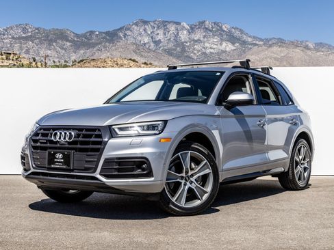 Used 2019 Audi Q5 Prestige w/ Prestige Package AWD/4WD image 1