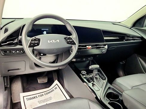 Used 2023 Kia Niro SX (49 combined mpg) image 13