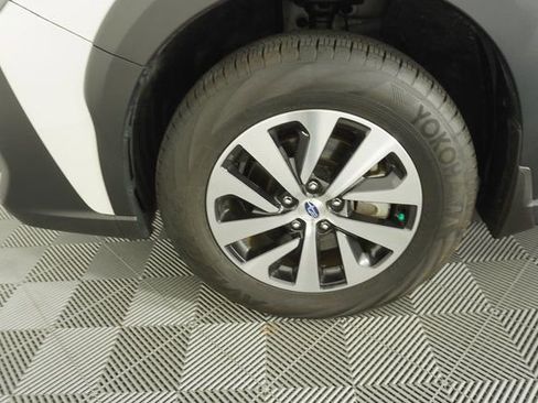 Certified 2025 Subaru Outback Premium w/ Popular Package #1A image 17