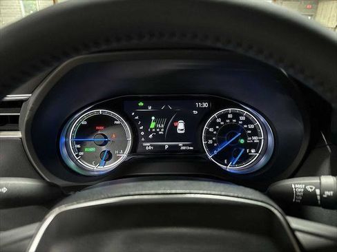 Certified 2023 Toyota Venza LE image 31