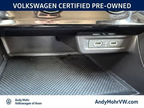 Used 2024 Volkswagen Jetta SE FWD image 29