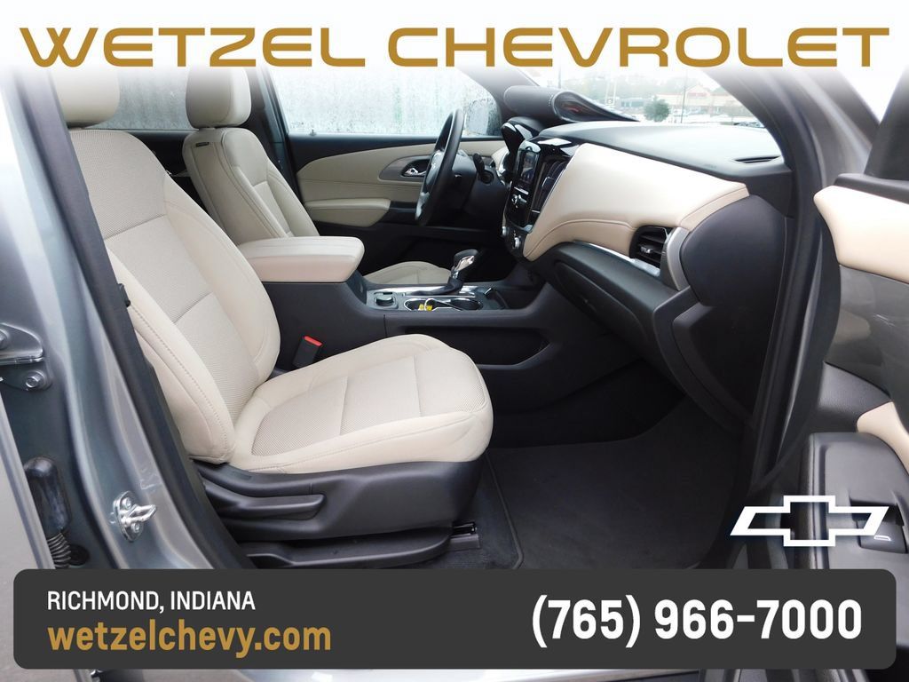 Certified 2023 Chevrolet Traverse LS FWD image 16