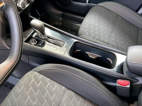 Used 2024 Nissan Kicks SV image 14