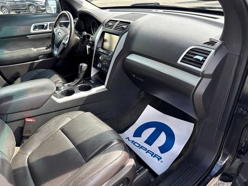 Used 2014 Ford Explorer XLT w/ Equipment Group 202A AWD/4WD image 25
