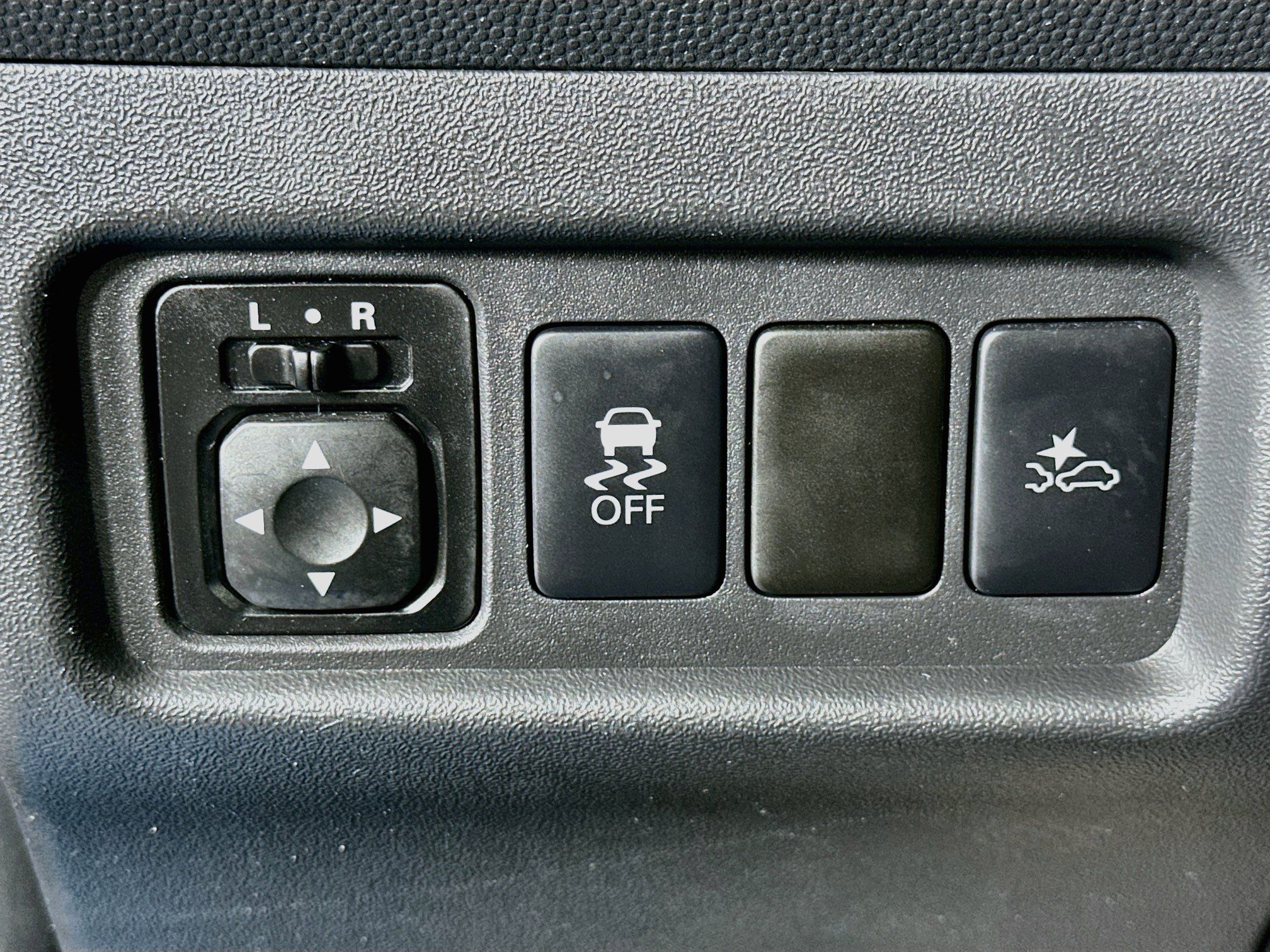 Used 2024 Mitsubishi Mirage ES FWD image 17