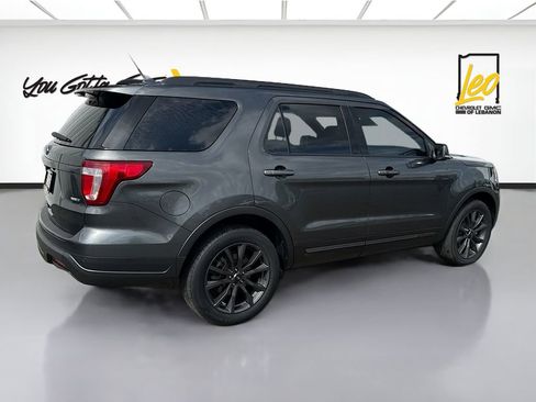 Used 2018 Ford Explorer XLT w/ Equipment Group 202A AWD/4WD image 5