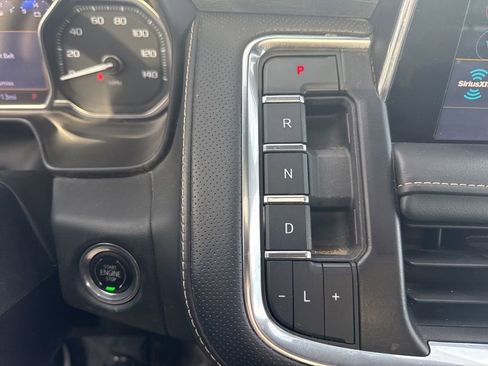 Used 2021 GMC Yukon SLT w/ SLT Luxury Plus Package image 18