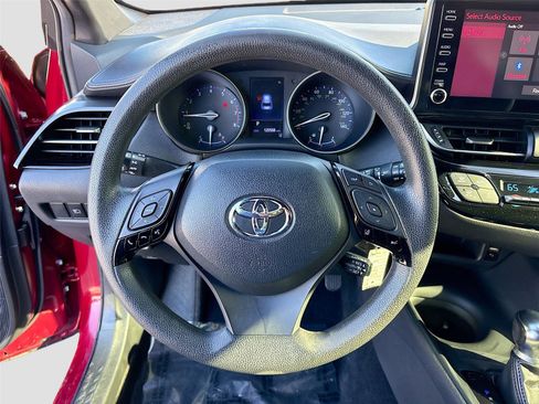 Used 2019 Toyota C-HR LE image 12