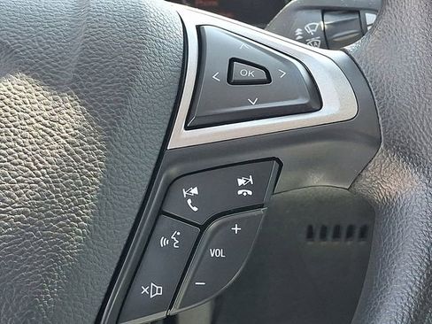 Used 2020 Ford Fusion SE FWD image 21