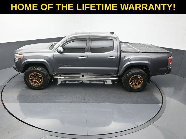 Used 2016 Toyota Tacoma Limited w/ Towing Package AWD/4WD image 53
