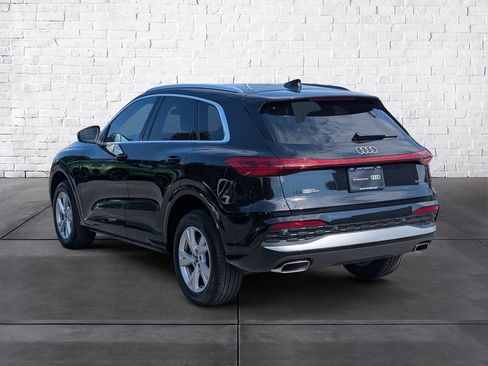 Certified 2025 Audi Q5 Premium AWD/4WD image 5