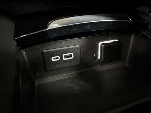 Certified 2021 Buick Envision Essence FWD image 35