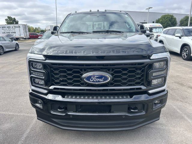 Used 2024 Ford F350 Lariat w/ Lariat Ultimate Package AWD/4WD image 2