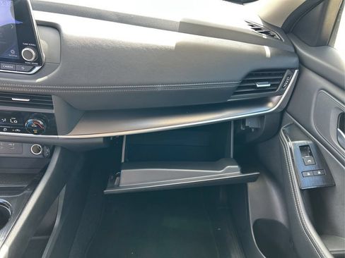 Used 2026 Nissan Rogue SV AWD/4WD image 23
