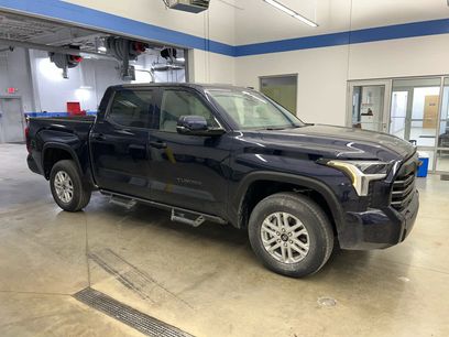 New 2026 Toyota Tundra SR5 w/ SR5 Premium Package