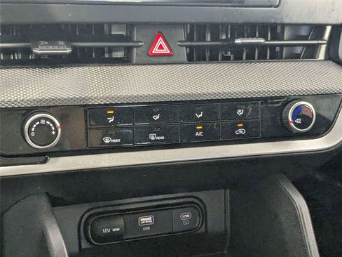 Used 2024 Kia Sportage LX FWD image 21