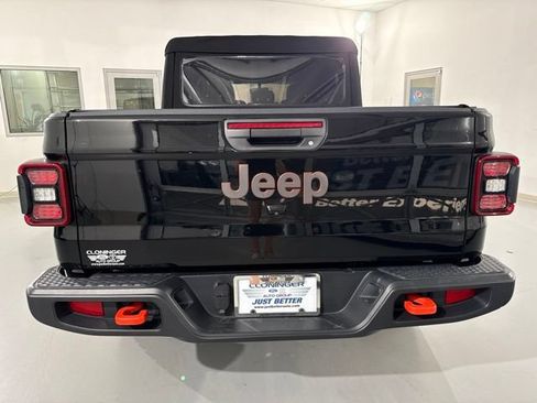 Used 2023 Jeep Gladiator Mojave w/ LED Lighting Group AWD/4WD image 7