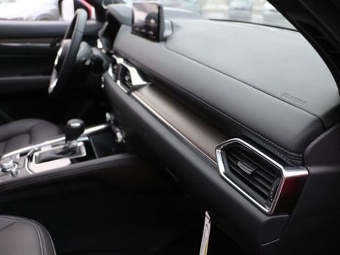 New 2025 MAZDA CX-5 Signature image 8