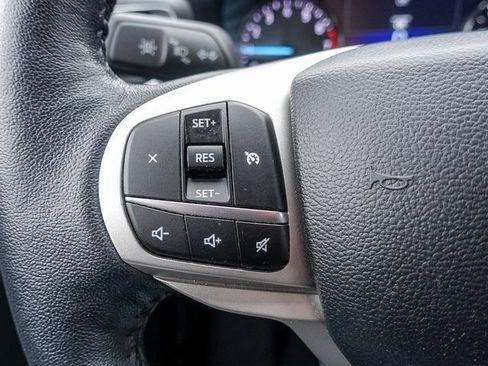Used 2023 Ford Explorer XLT w/ Equipment Group 202A AWD/4WD image 32
