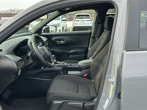 Used 2025 Honda HR-V Sport image 9