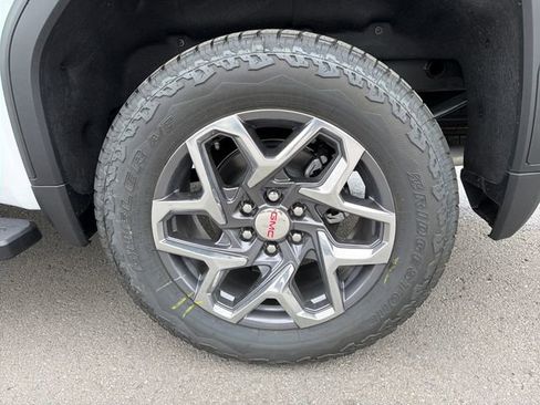 New 2026 GMC Sierra 1500 SLT AWD/4WD image 25