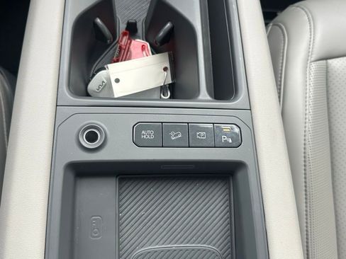 Used 2025 Kia EV9 Wind image 37