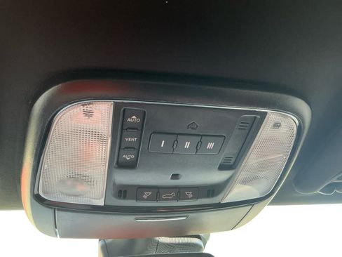 Used 2021 Dodge Durango SRT w/ Technology Group AWD/4WD image 17