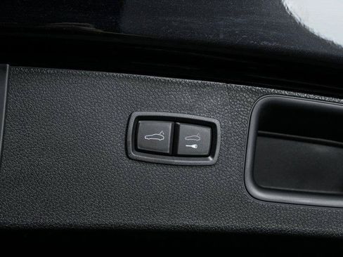 New 2026 Porsche Macan AWD/4WD image 31