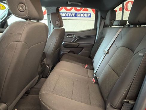 Used 2023 Chevrolet Colorado LT w/ LT Convenience Package II AWD/4WD image 18