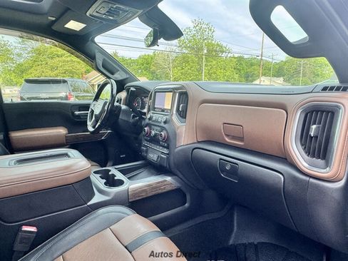 Used 2019 Chevrolet Silverado 1500 High Country w/ Technology Package AWD/4WD image 26