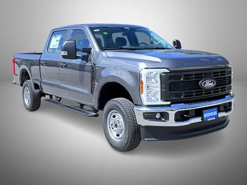 New 2027 Ford F250 XL w/ FX4 Off-Road Package AWD/4WD image 3