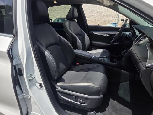Used 2023 INFINITI QX50 Luxe FWD image 19