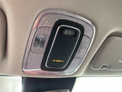 Certified 2025 Hyundai Elantra Hybrid FWD image 28