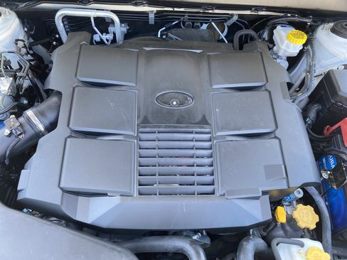 Used 2019 Subaru Outback 3.6R Limited w/ Popular Package #2 AWD/4WD image 24