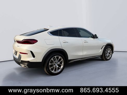 Used 2023 BMW X6 xDrive40i w/ Premium Package image 3