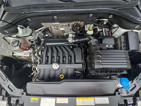 Used 2022 Volkswagen Atlas SEL R-Line AWD/4WD image 32