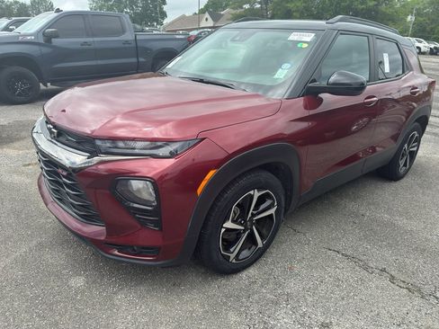Used 2023 Chevrolet TrailBlazer RS w/ Sun and Liftgate Package FWD image 6