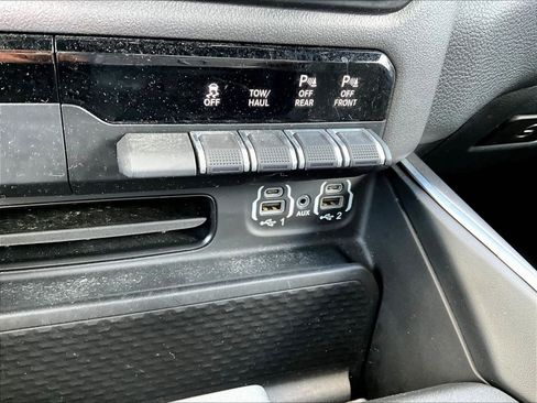 Used 2023 RAM 1500 Big Horn AWD/4WD image 16