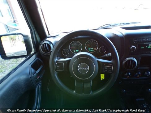 Used 2015 Jeep Wrangler Unlimited Sport image 13