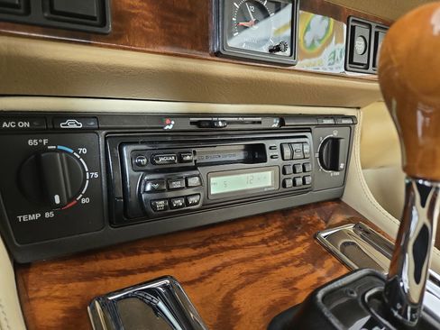 Used 1996 Jaguar XJS 4.0 Convertible image 20