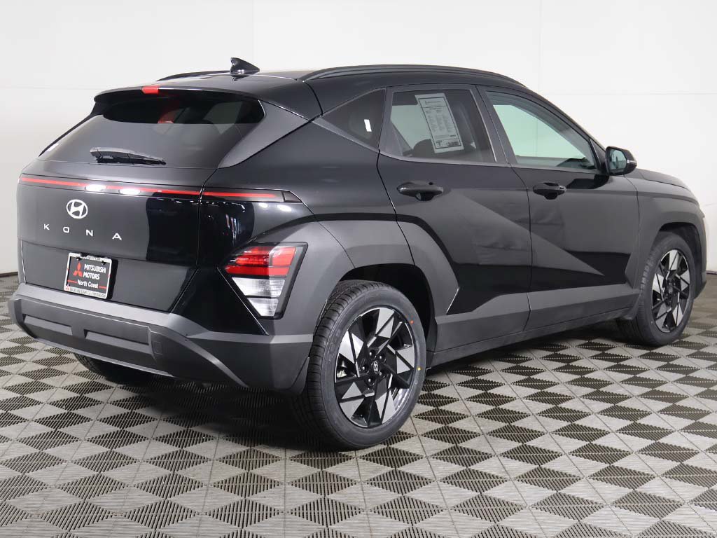 Used 2024 Hyundai Kona SEL w/ Convenience Package FWD image 11