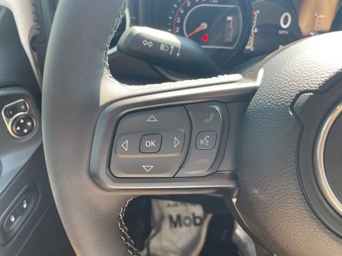 New 2025 Jeep Gladiator Sport image 14