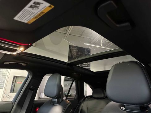 Used 2024 Mercedes-Benz GLC 300 4MATIC image 21