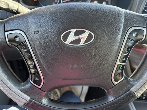 Used 2011 Hyundai Santa Fe GLS image 22