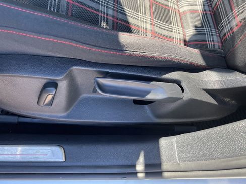 Used 2016 Volkswagen GTI S image 25