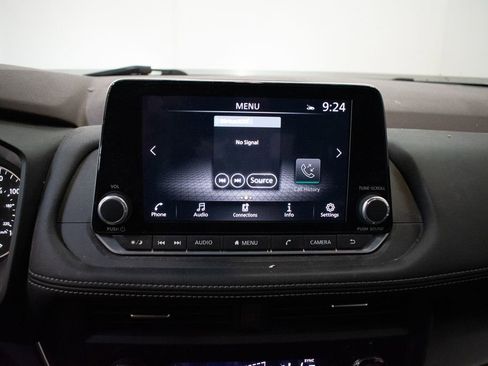 Used 2023 Nissan Rogue SV AWD/4WD image 15