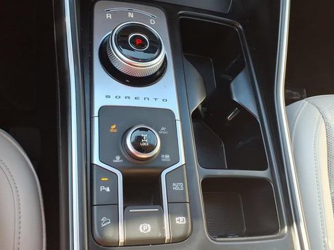 Used 2023 Kia Sorento EX AWD/4WD image 19