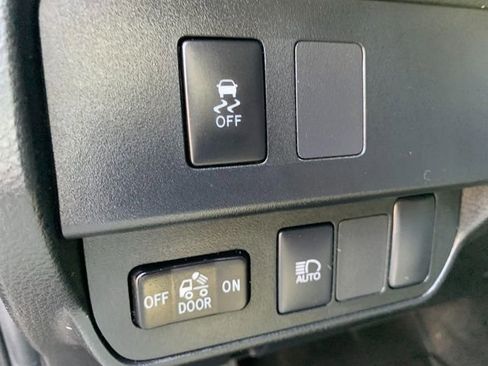 Used 2023 Toyota Tacoma SR image 22