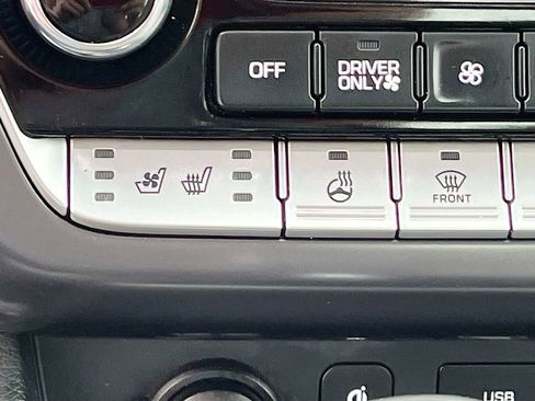 Used 2019 Hyundai Sonata Limited w/ Ultimate Package 02 FWD image 21
