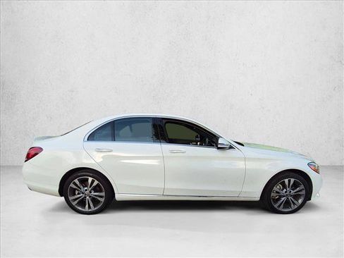 Used 2019 Mercedes-Benz C 300 4MATIC Sedan image 4